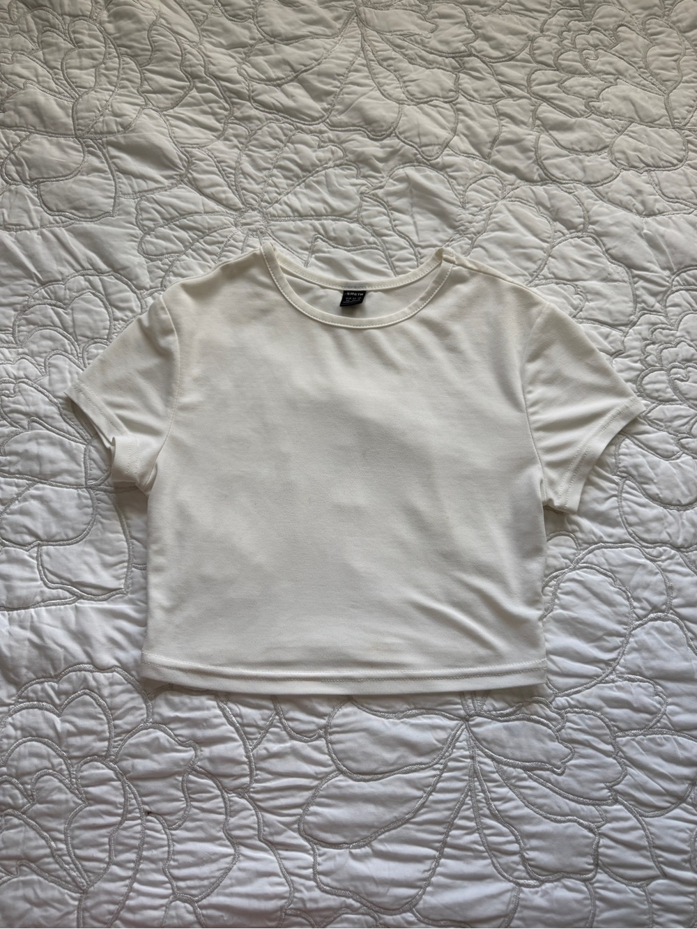SHEIN White Crewneck Crop Top
